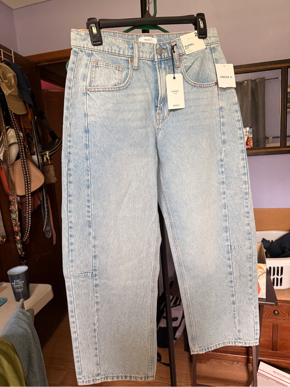 NWT Forever 21 Light Wash High-Waist Straight Jeans - Light Blue